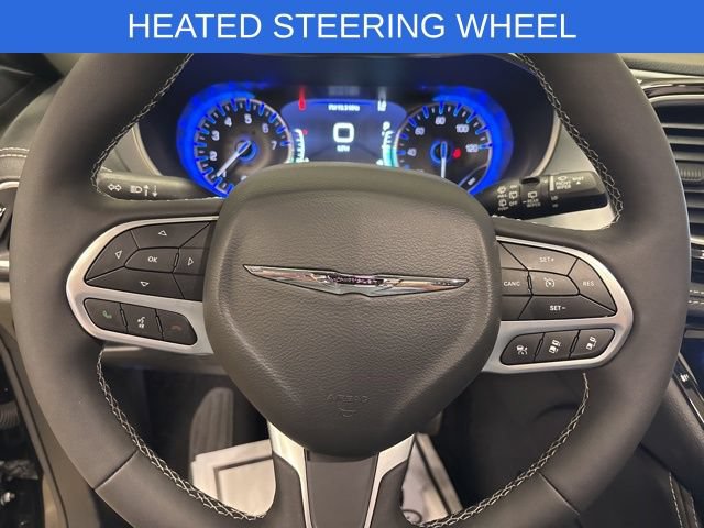 Used 2026 Chrysler Pacifica Limited FWD image 26