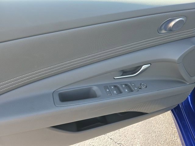 Certified 2025 Hyundai Elantra SEL w/ Cargo Package image 11