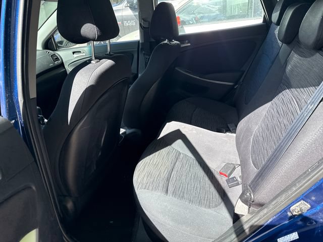 Used 2016 Hyundai Accent SE FWD image 13