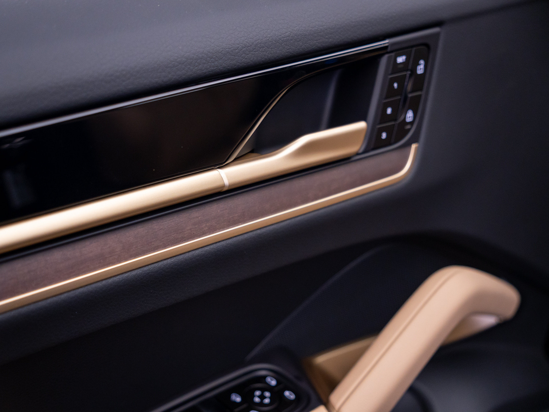 New 2026 Porsche Cayenne AWD/4WD image 15
