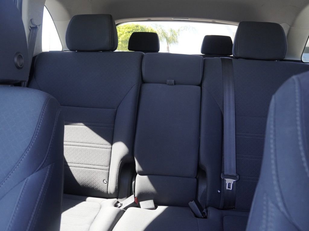 Used 2019 Kia Sorento LX image 33