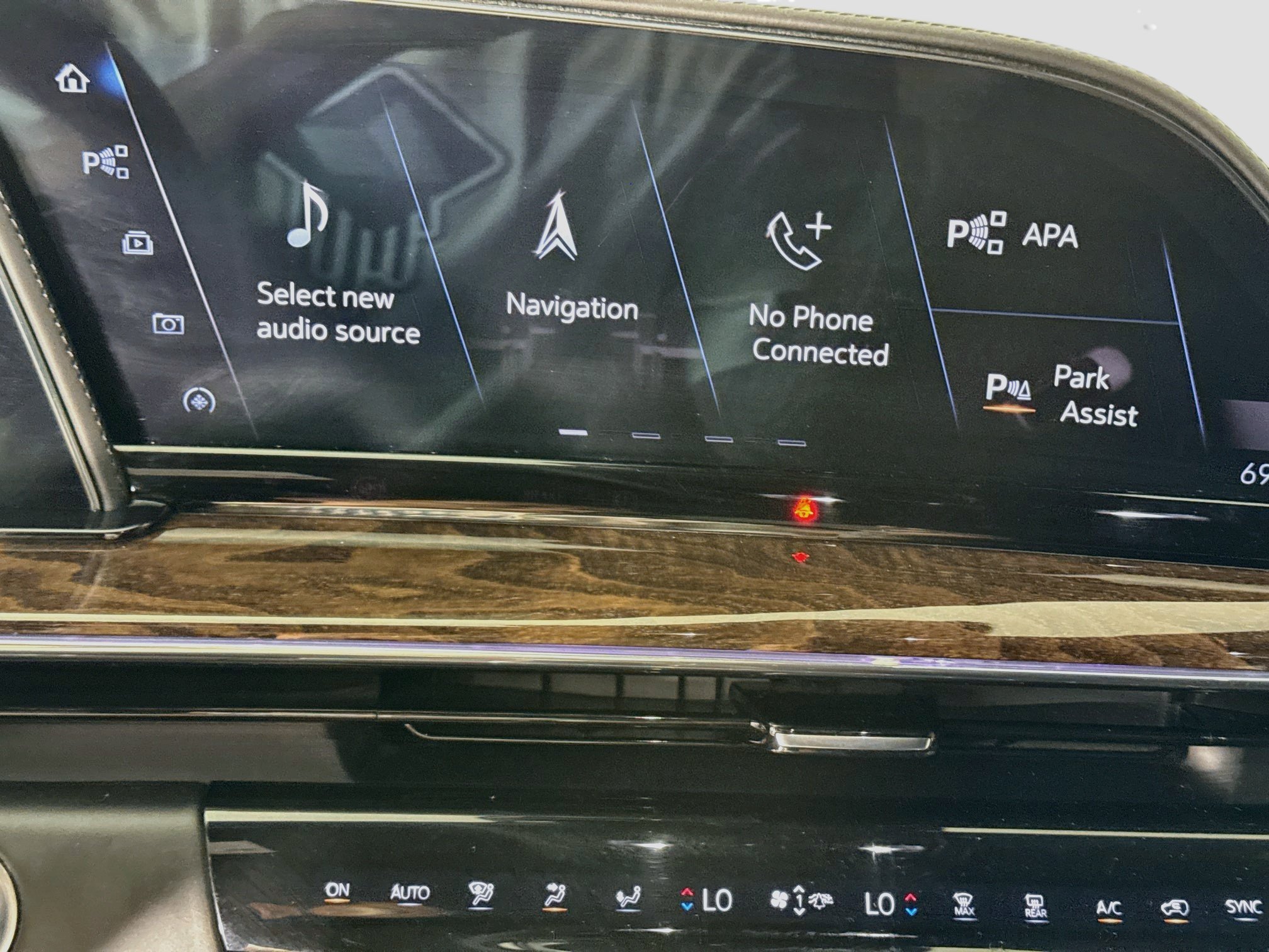 Used 2021 Cadillac Escalade Sport Platinum AWD/4WD image 17
