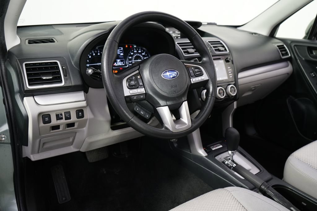 Used 2018 Subaru Forester 2.5i Premium AWD/4WD image 12