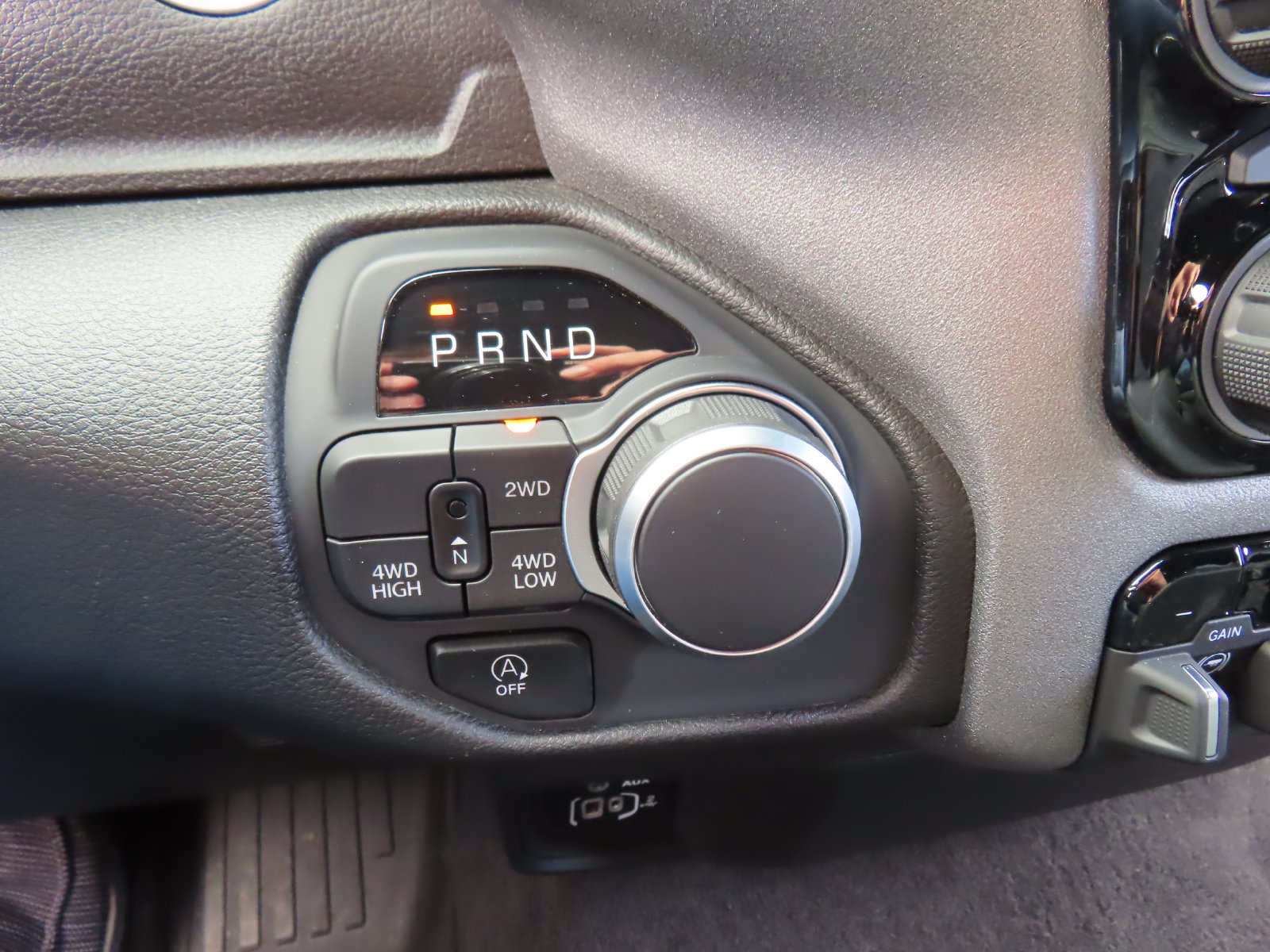 Used 2025 RAM 1500 Tradesman w/ Night Edition AWD/4WD image 28