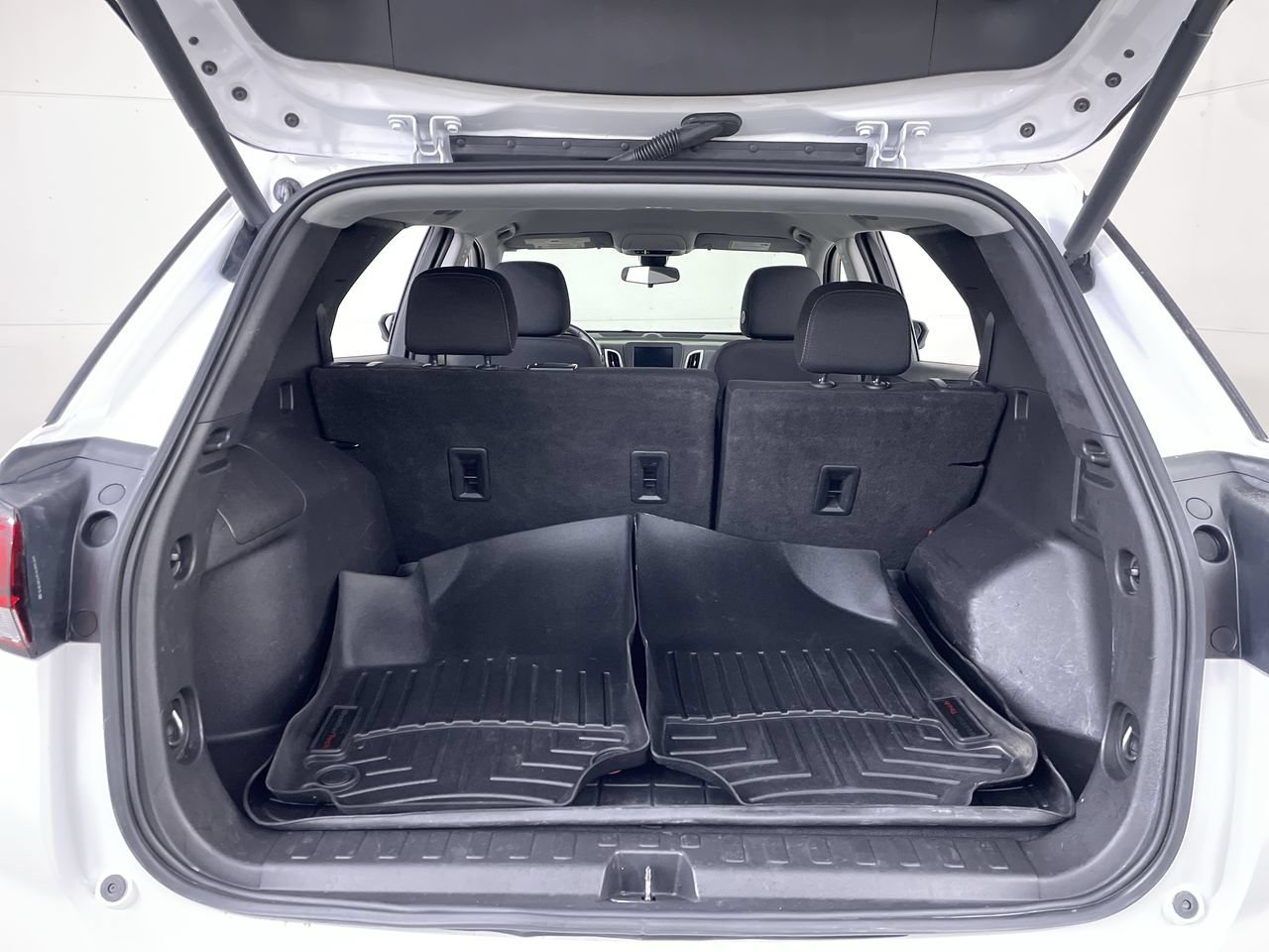 Used 2022 Chevrolet Equinox LT w/ Driver Convenience Package AWD/4WD image 21