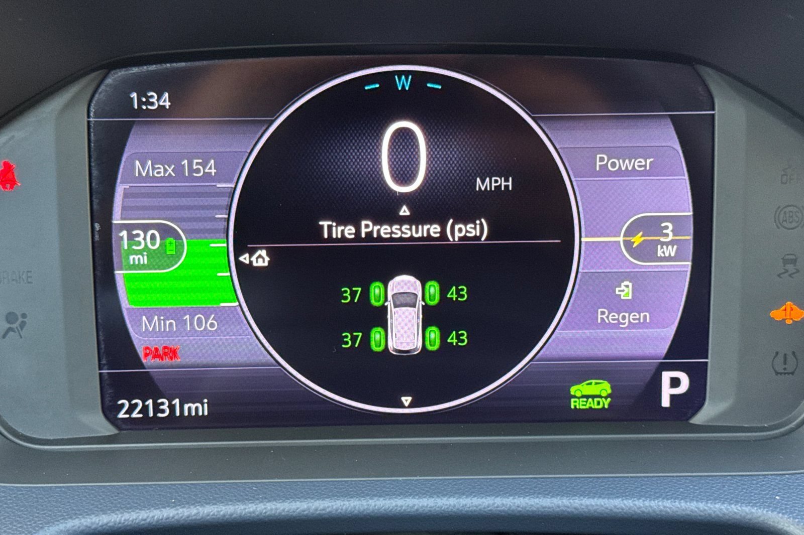 Used 2022 Chevrolet Bolt EUV Premier FWD image 27