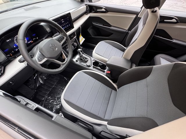 New 2025 Volkswagen Taos S image 18