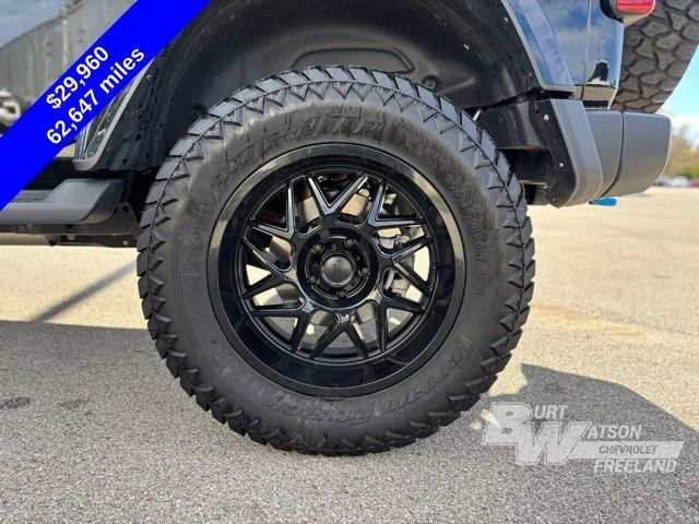 Used 2022 Jeep Wrangler Unlimited Sahara w/ Cold Weather Group image 27