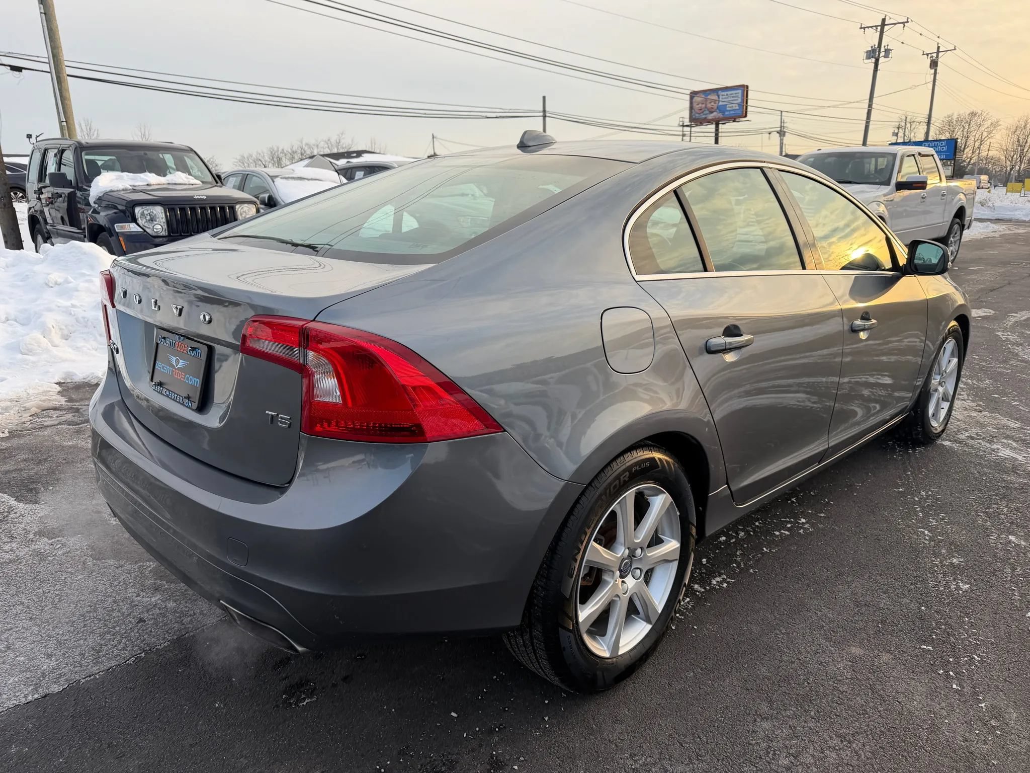 Used 2016 Volvo S60 T5 Premier FWD image 3