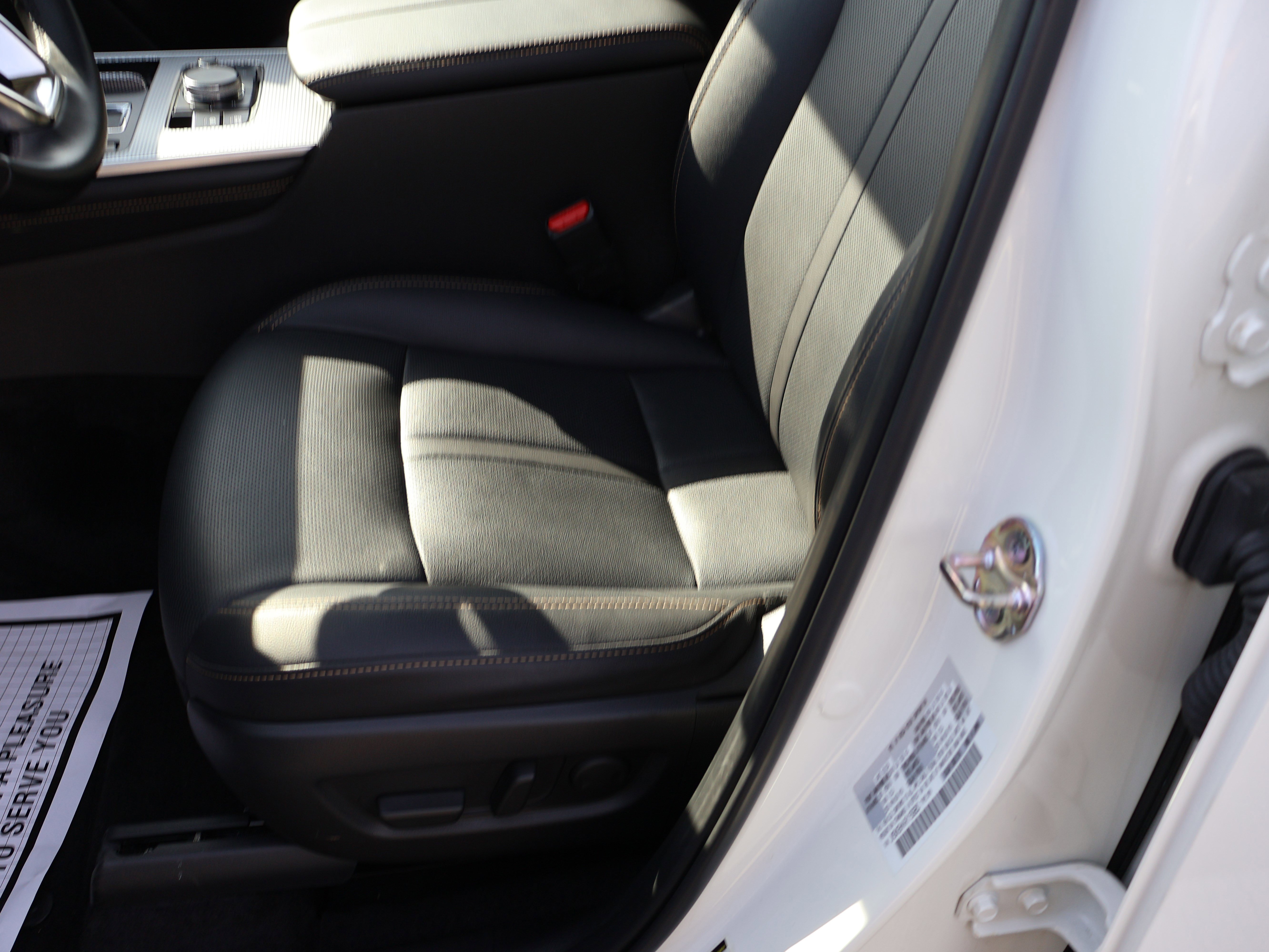 Used 2024 MAZDA CX-90 Plug-In Hybrid w/ Preferred image 36