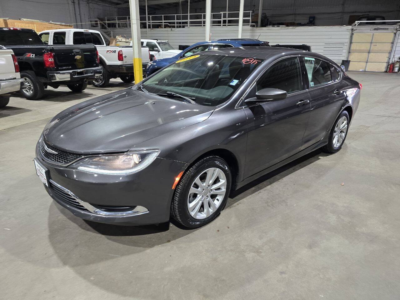Used 2015 Chrysler 200 Limited w/ Convenience Group FWD image 2