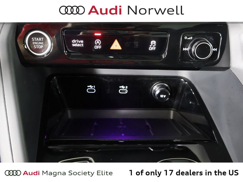 Used 2025 Audi Q5 Premium Plus w/ Premium Plus AWD/4WD image 6