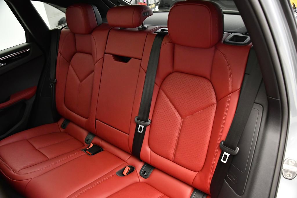 Used 2025 Porsche Macan Turbo image 47