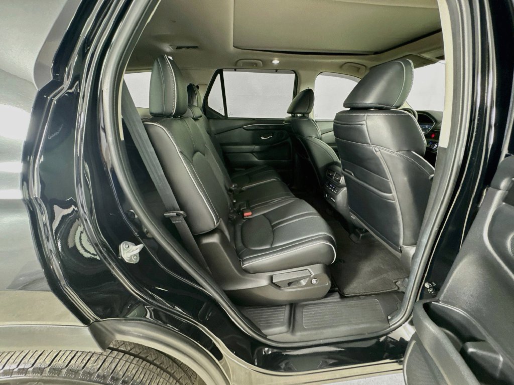 Used 2023 Honda Pilot Elite image 39