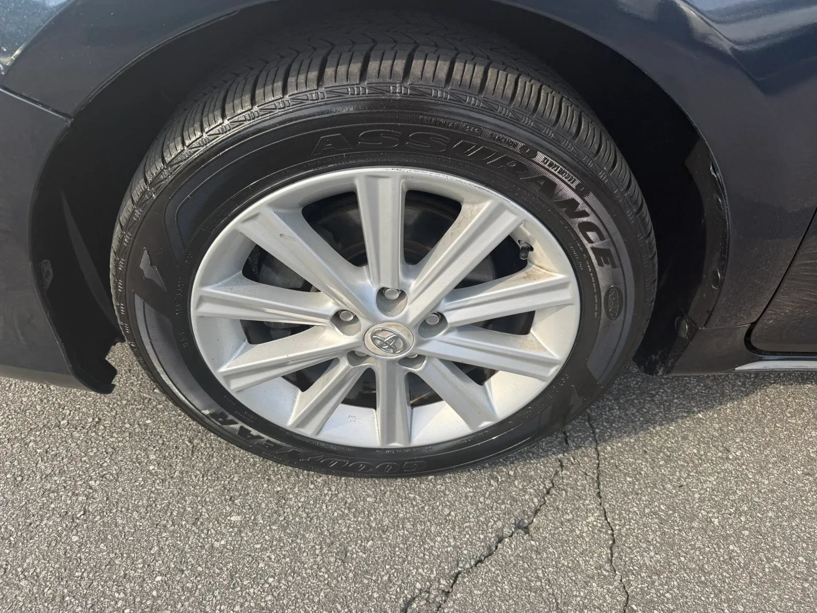 Used 2012 Toyota Camry XLE FWD image 9