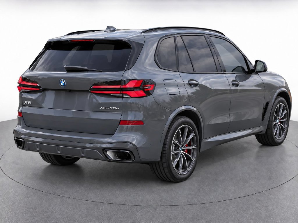 Certified 2024 BMW X5 xDrive50e w/ Executive Package AWD/4WD image 6