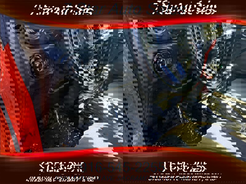 Used 2018 Jeep Wrangler Unlimited Rubicon w/ Dual Top Group image 32