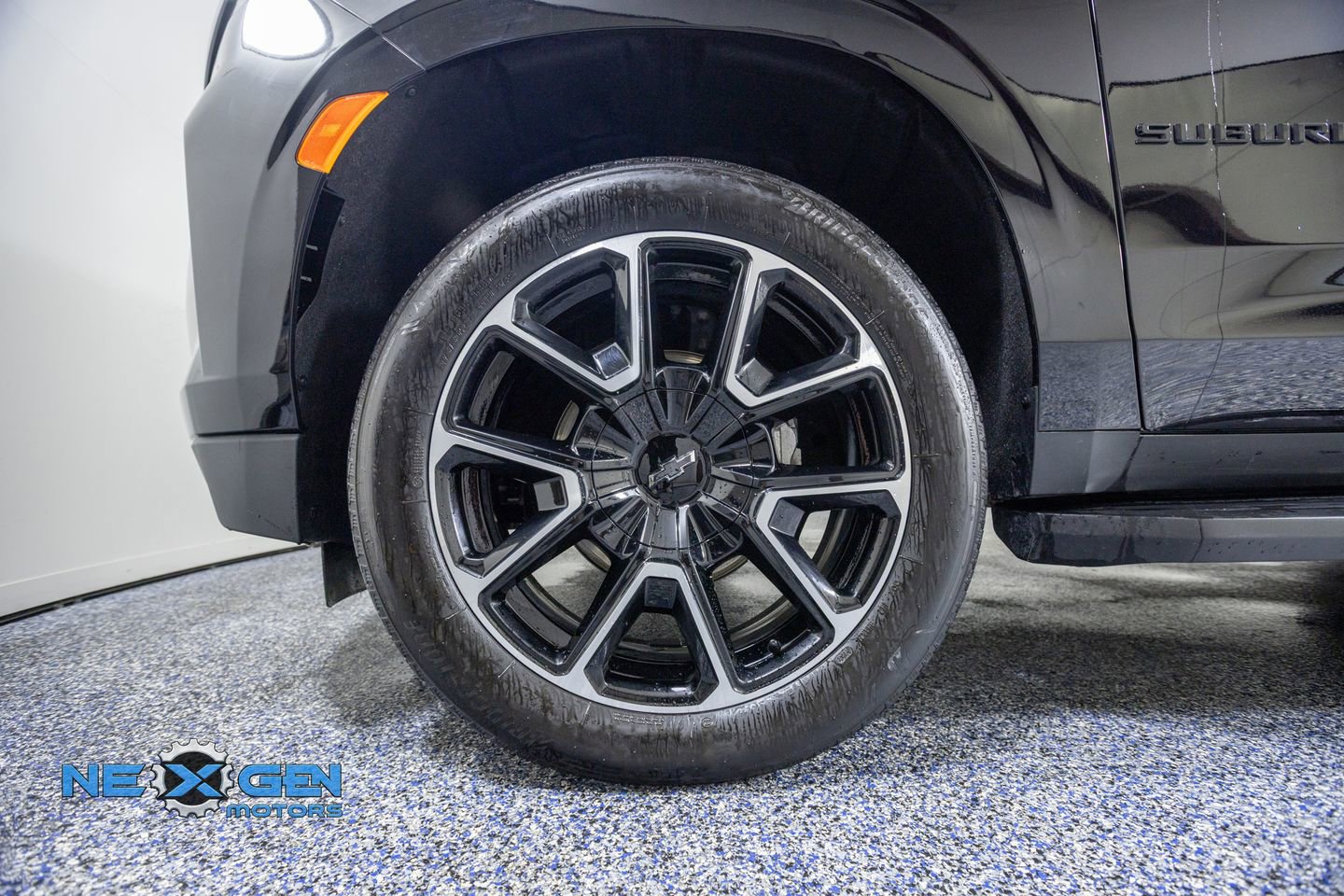 Used 2024 Chevrolet Suburban RST w/ Luxury Package AWD/4WD image 49