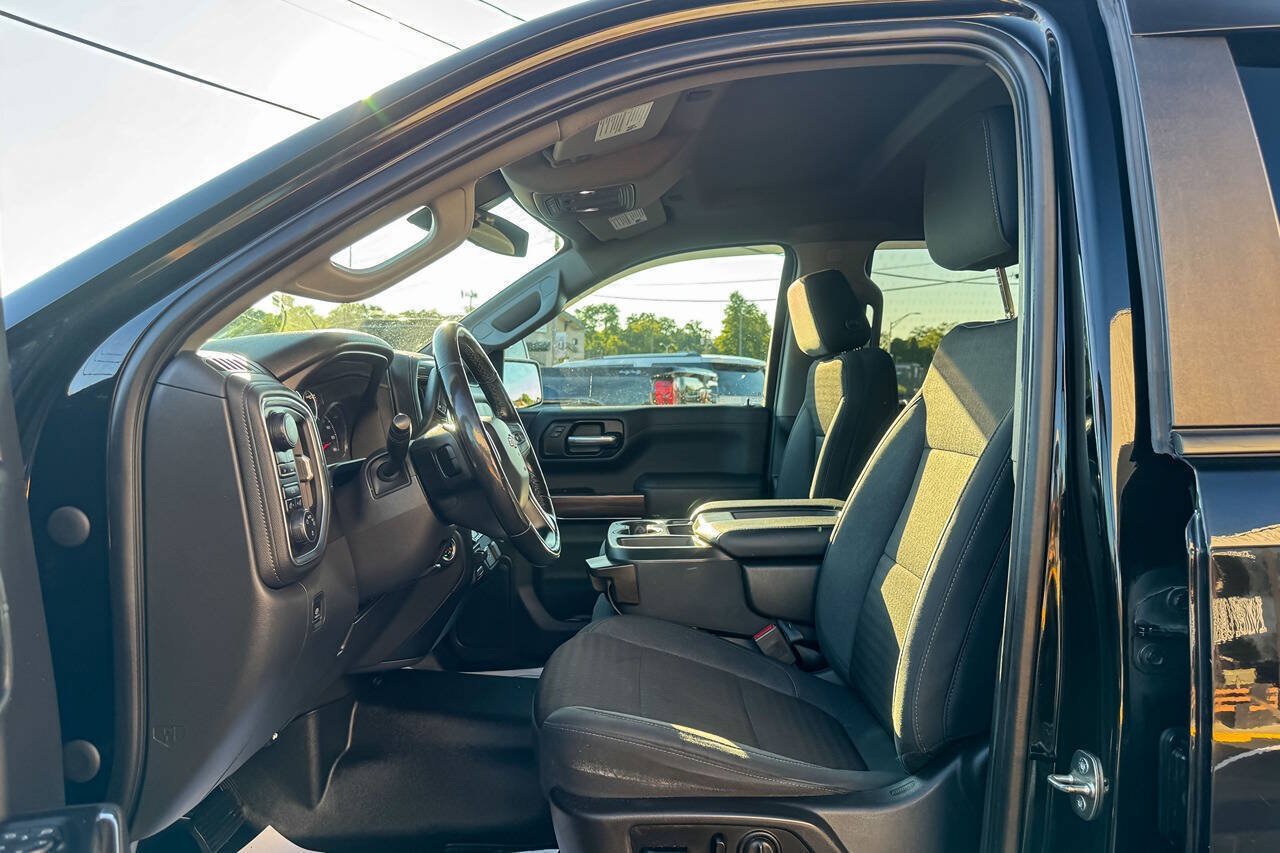 Used 2020 Chevrolet Silverado 1500 LT w/ Convenience Package AWD/4WD image 17