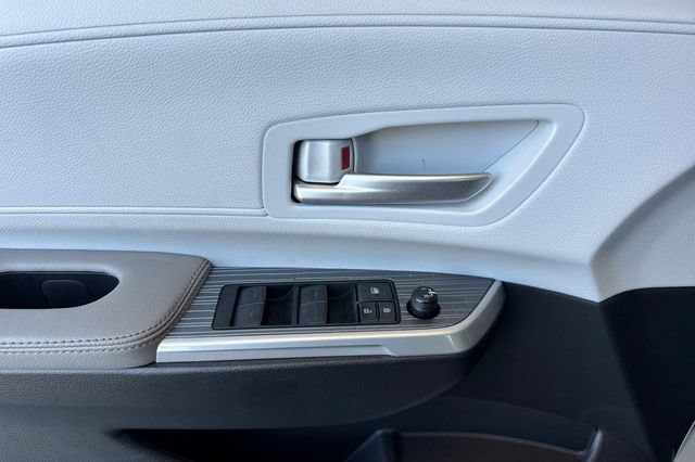 Certified 2026 Toyota Sienna XLE FWD image 14