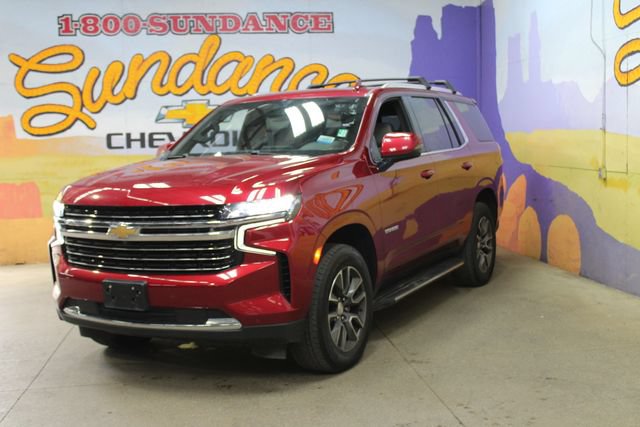 Used 2022 Chevrolet Tahoe LT w/ Luxury Package AWD/4WD image 2