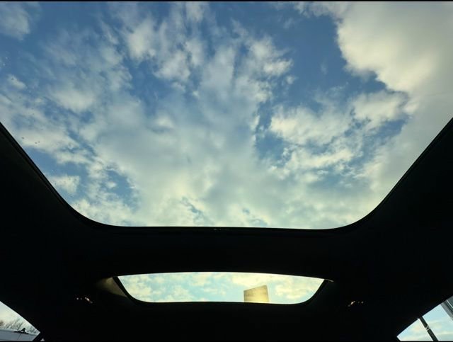 Certified 2022 Mercedes-Benz GLB 250 4MATIC image 18