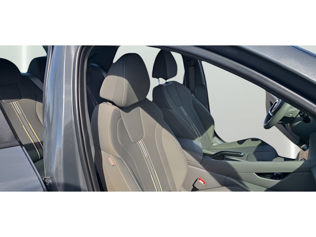 Used 2026 Hyundai Elantra Sport FWD image 22