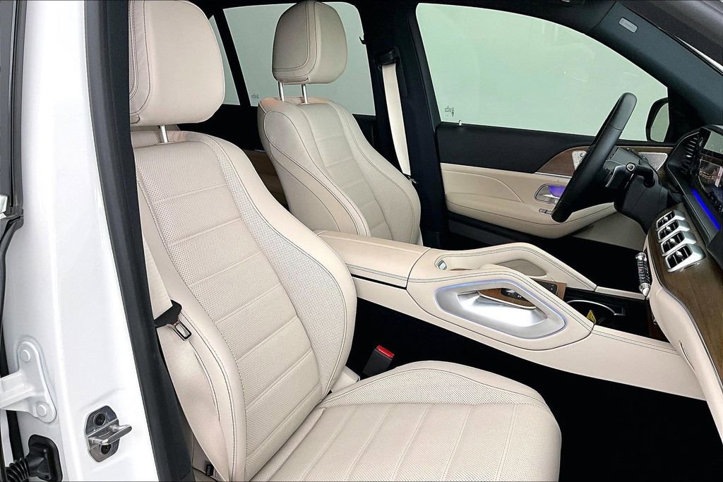 Used 2025 Mercedes-Benz GLE 580 4MATIC image 11
