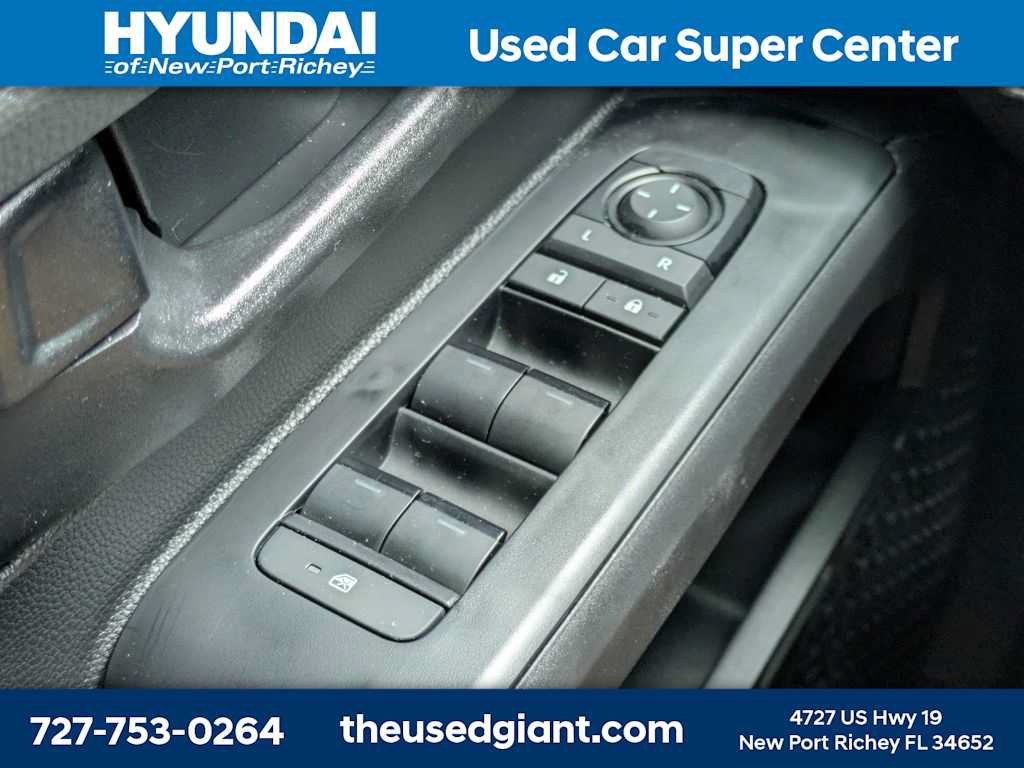 Used 2025 Toyota Tacoma SR5 RWD image 28