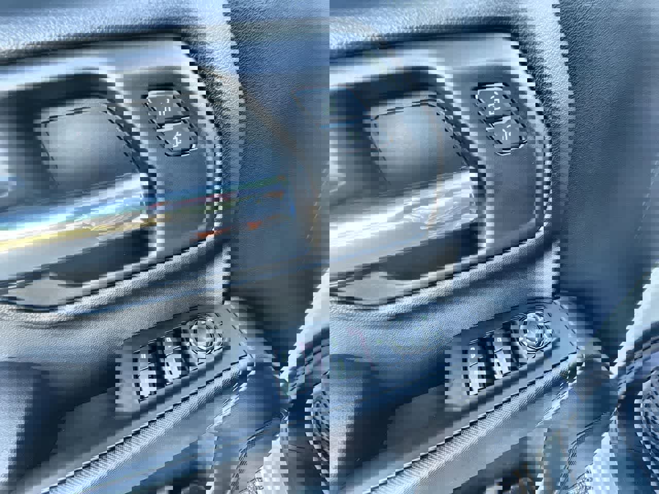 Used 2025 Chevrolet Silverado 1500 Custom image 22