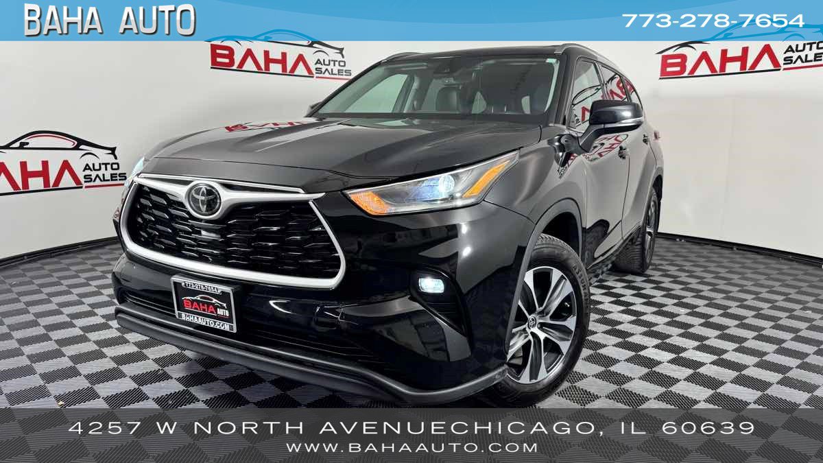 Used 2021 Toyota Highlander XLE AWD/4WD image 1