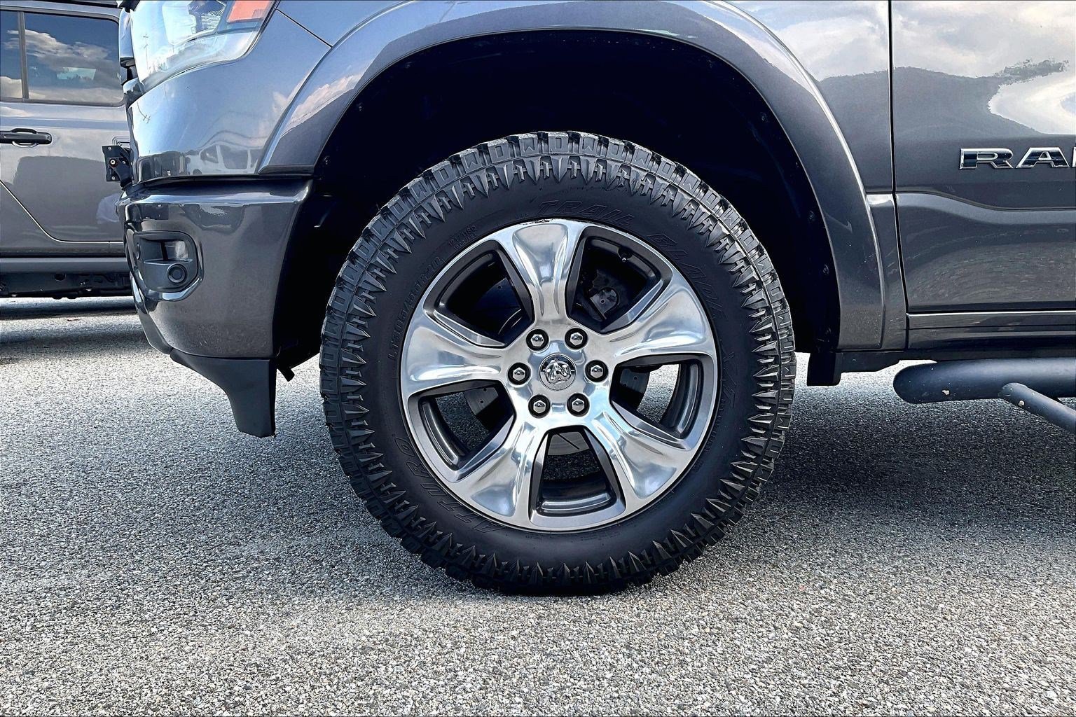 Used 2021 RAM 1500 Laramie w/ Sport Appearance Package AWD/4WD image 8