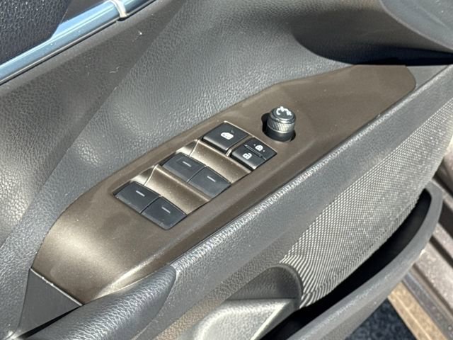 Used 2024 Toyota Camry SE image 7