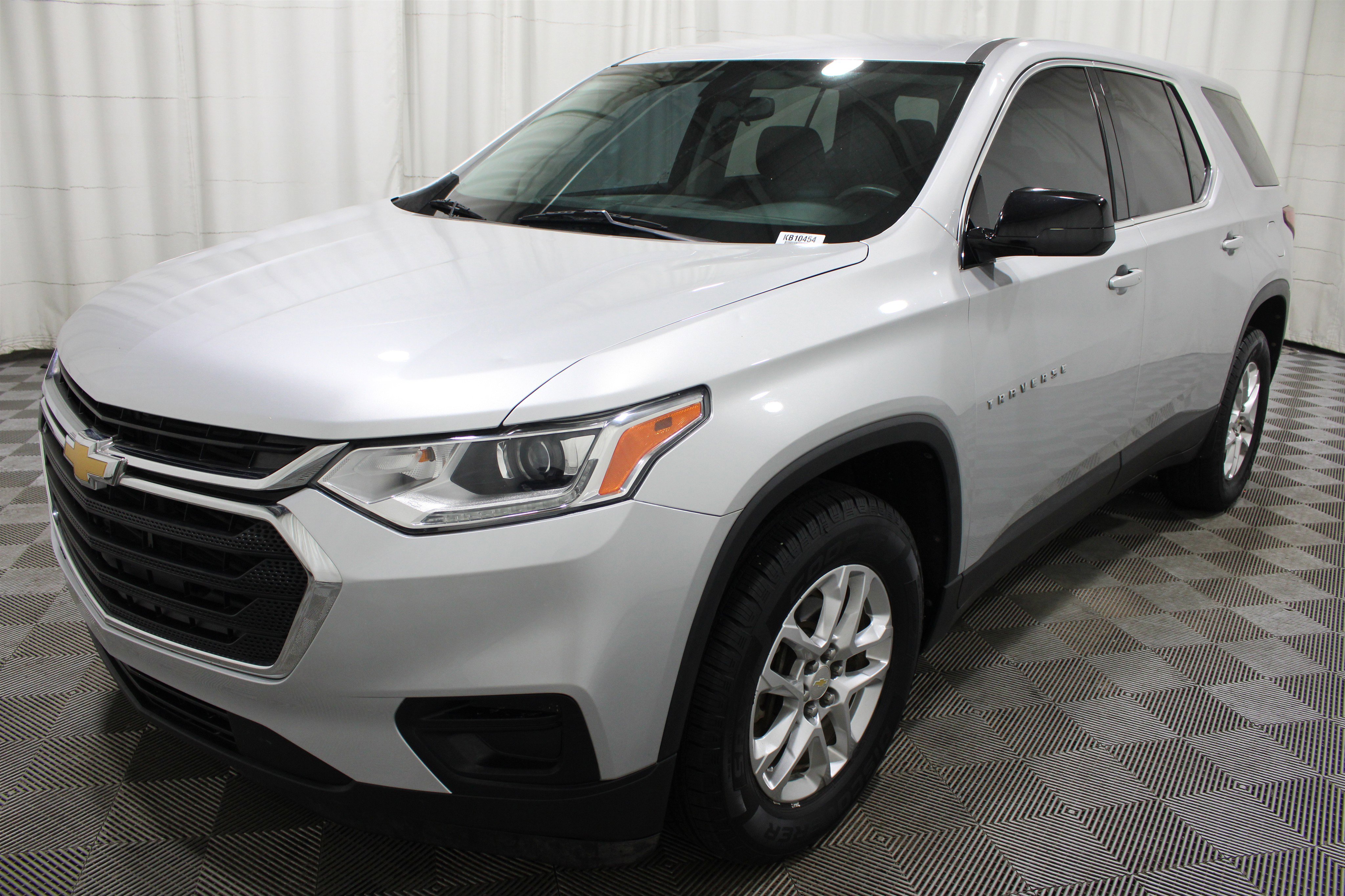 Used 2018 Chevrolet Traverse LS FWD image 32