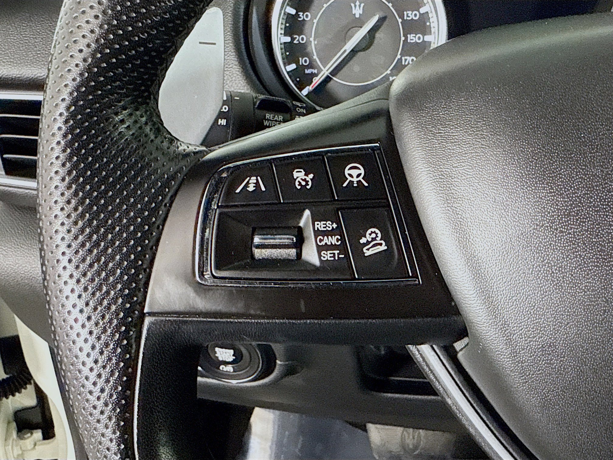 Used 2023 Maserati Levante Modena image 14