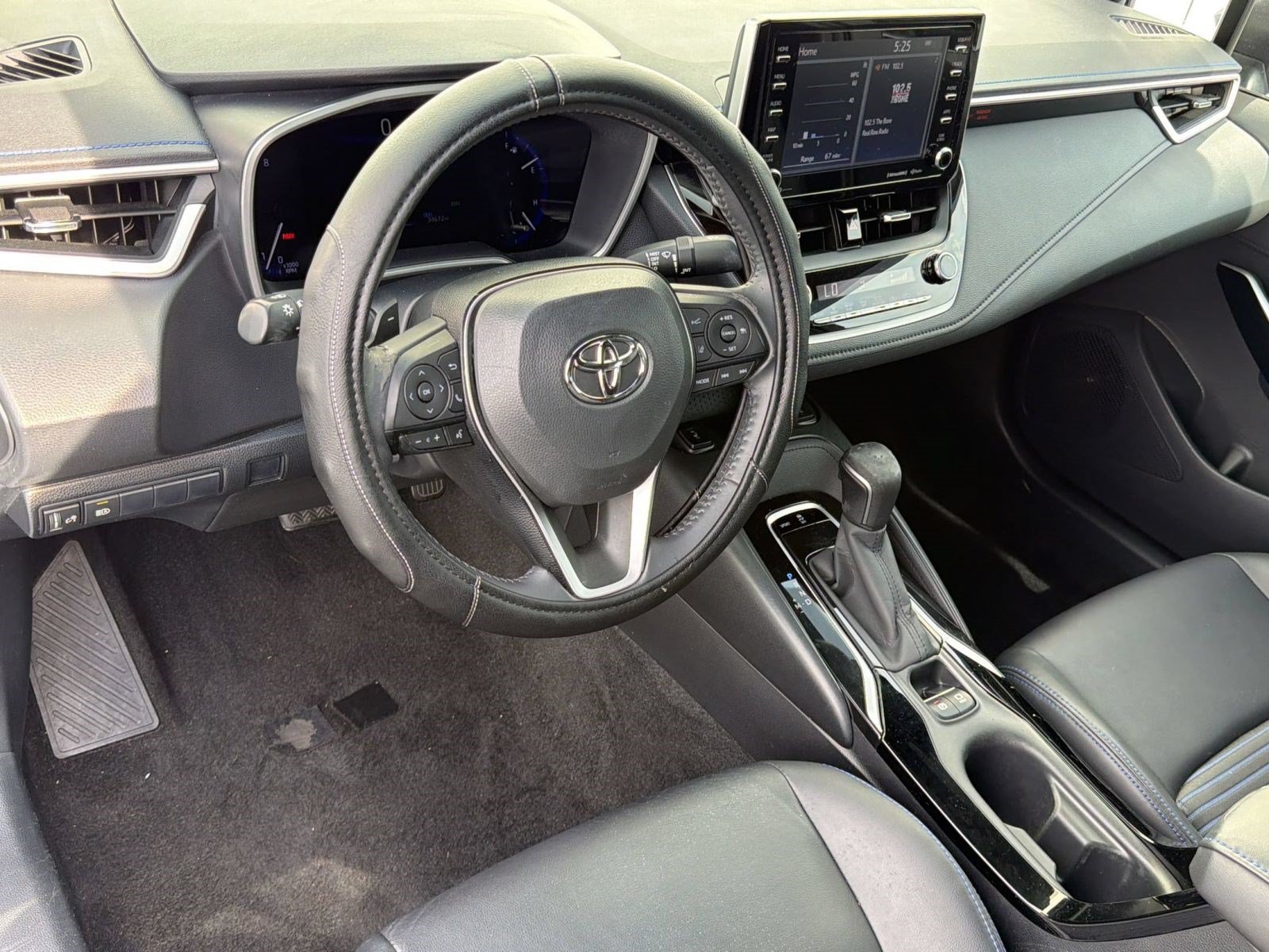 Used 2020 Toyota Corolla XSE FWD image 4