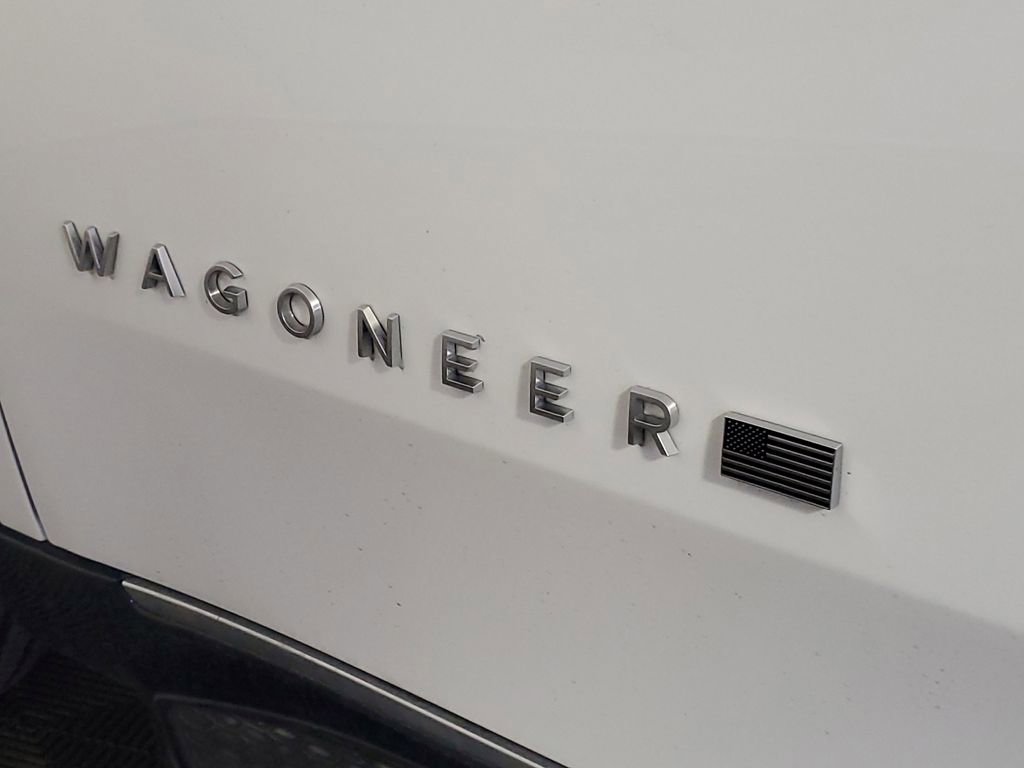 Used 2024 Jeep Wagoneer 4WD image 6