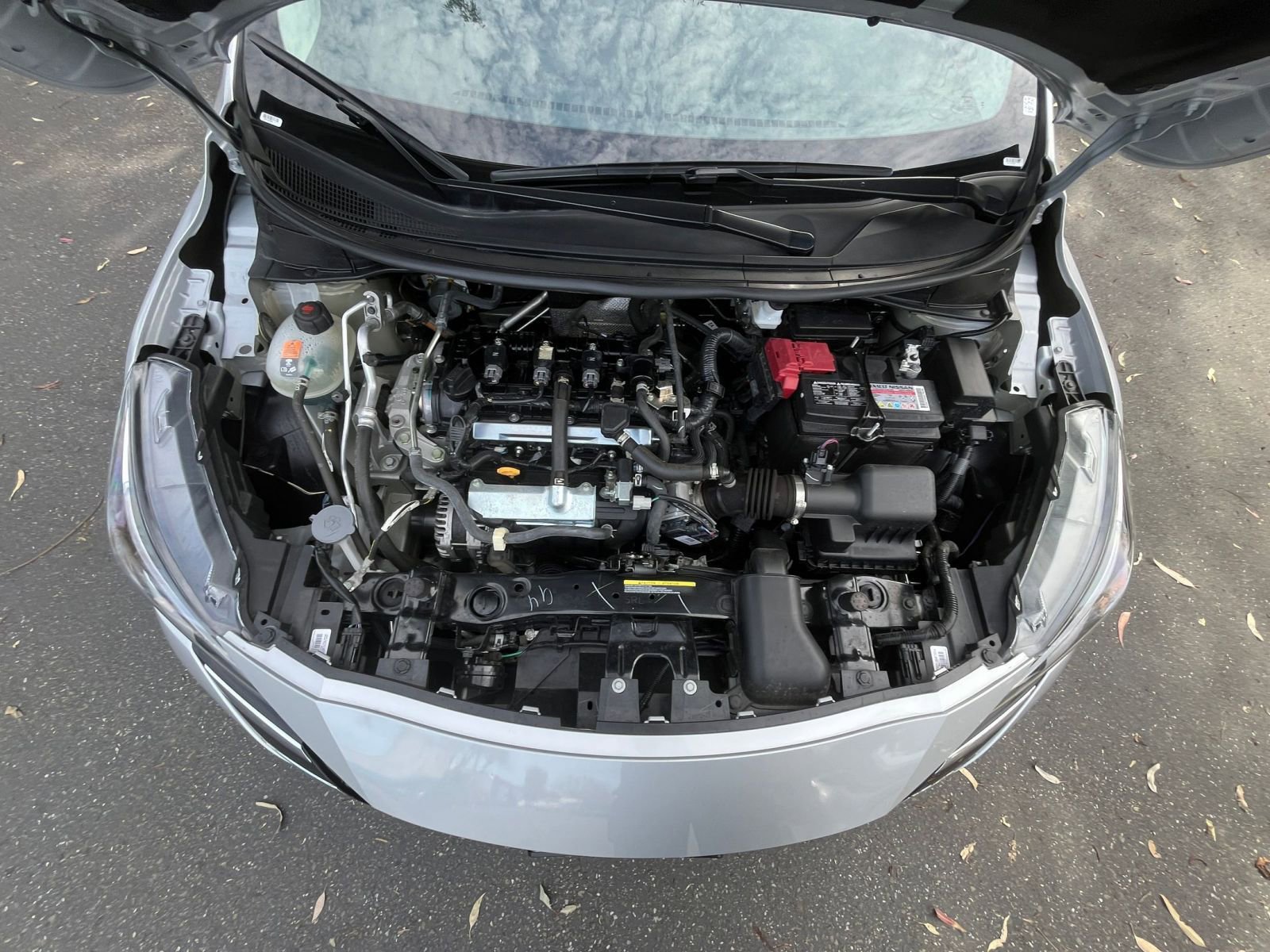 Used 2025 Nissan Versa SV image 30