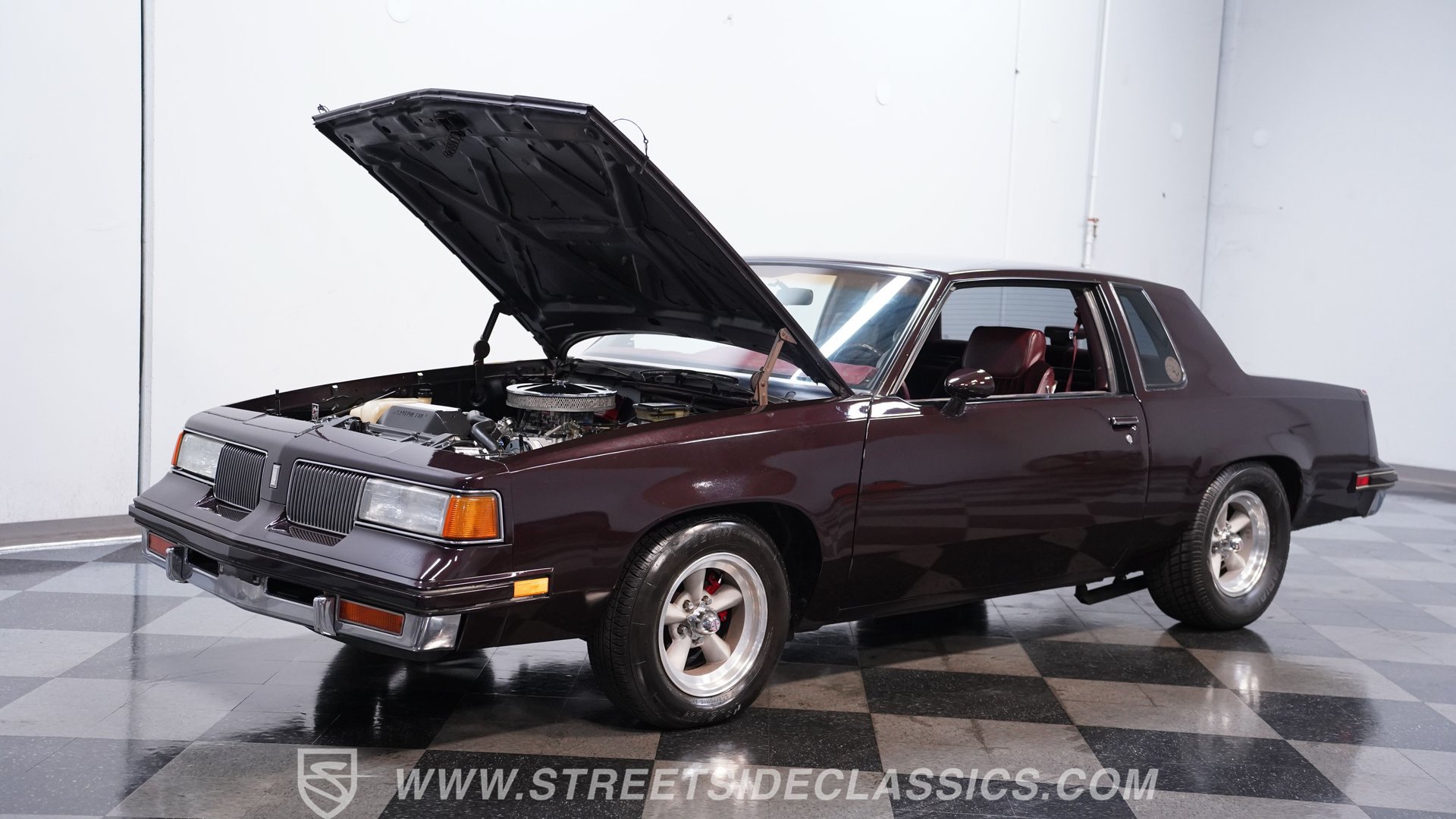 Used 1988 Oldsmobile Cutlass Supreme Classic Brougham RWD image 25