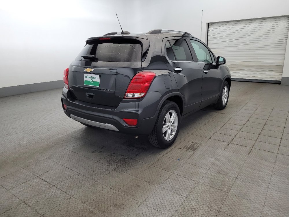 Used 2018 Chevrolet Trax LT w/ LT Convenience Package FWD image 9