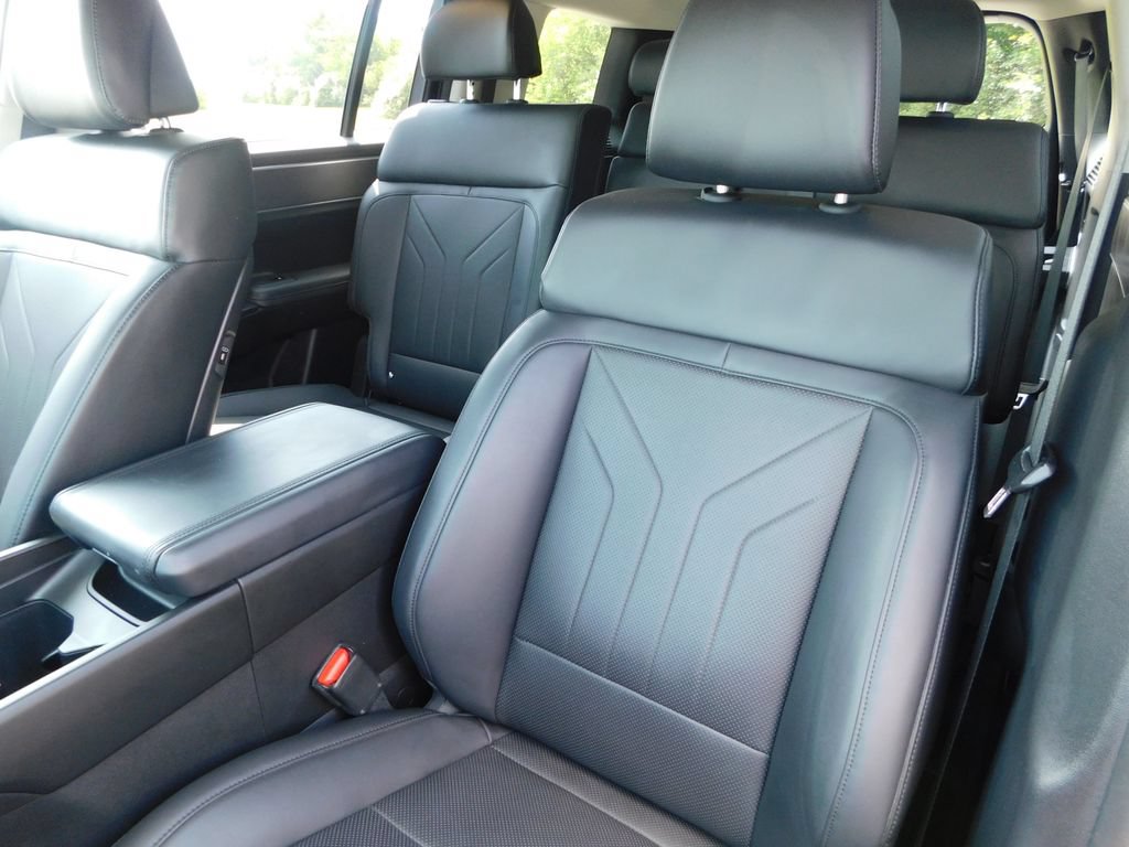Used 2024 Hyundai Santa Fe SEL FWD image 16