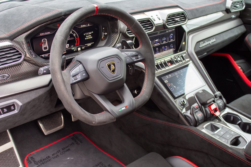 Used 2024 Lamborghini Urus Performante AWD/4WD image 11