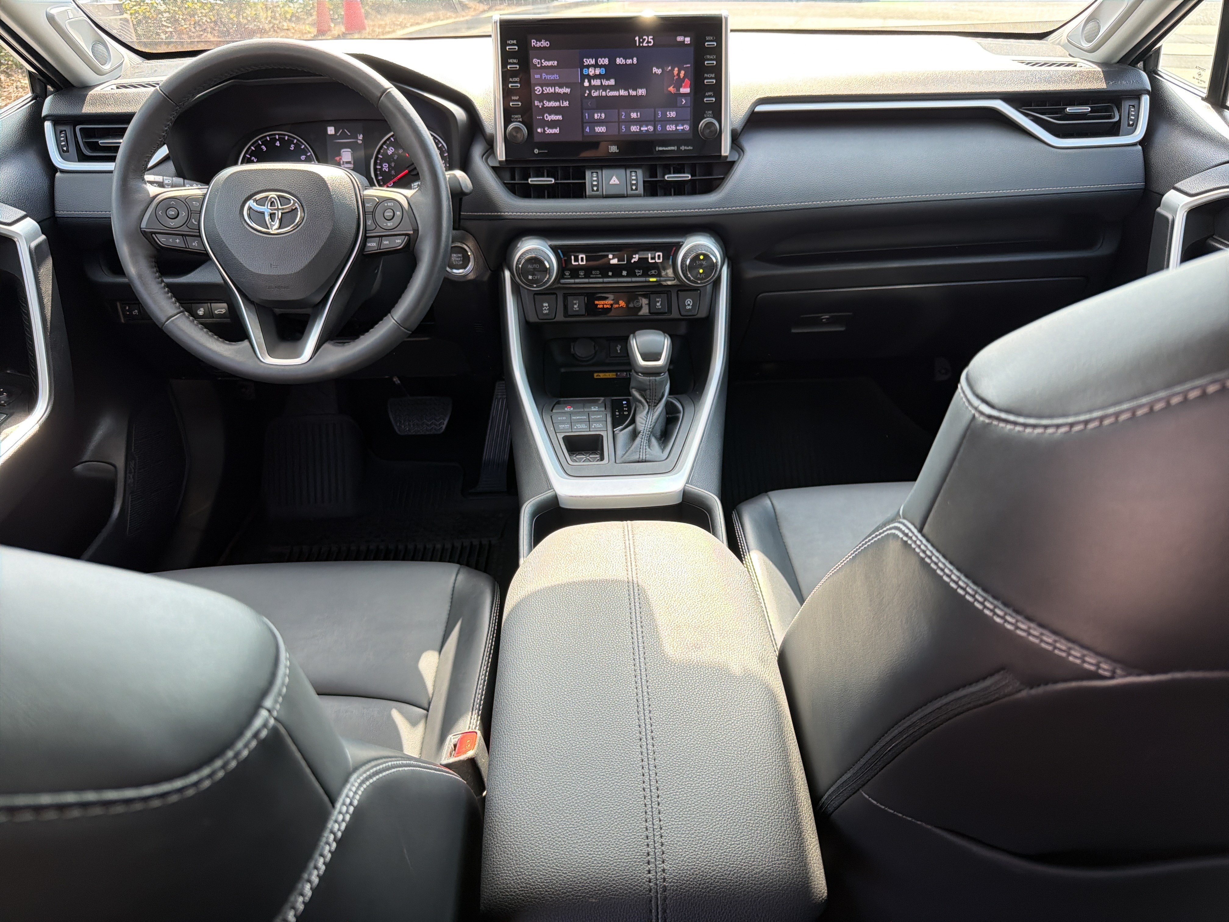 Certified 2022 Toyota RAV4 XLE Premium AWD/4WD image 4