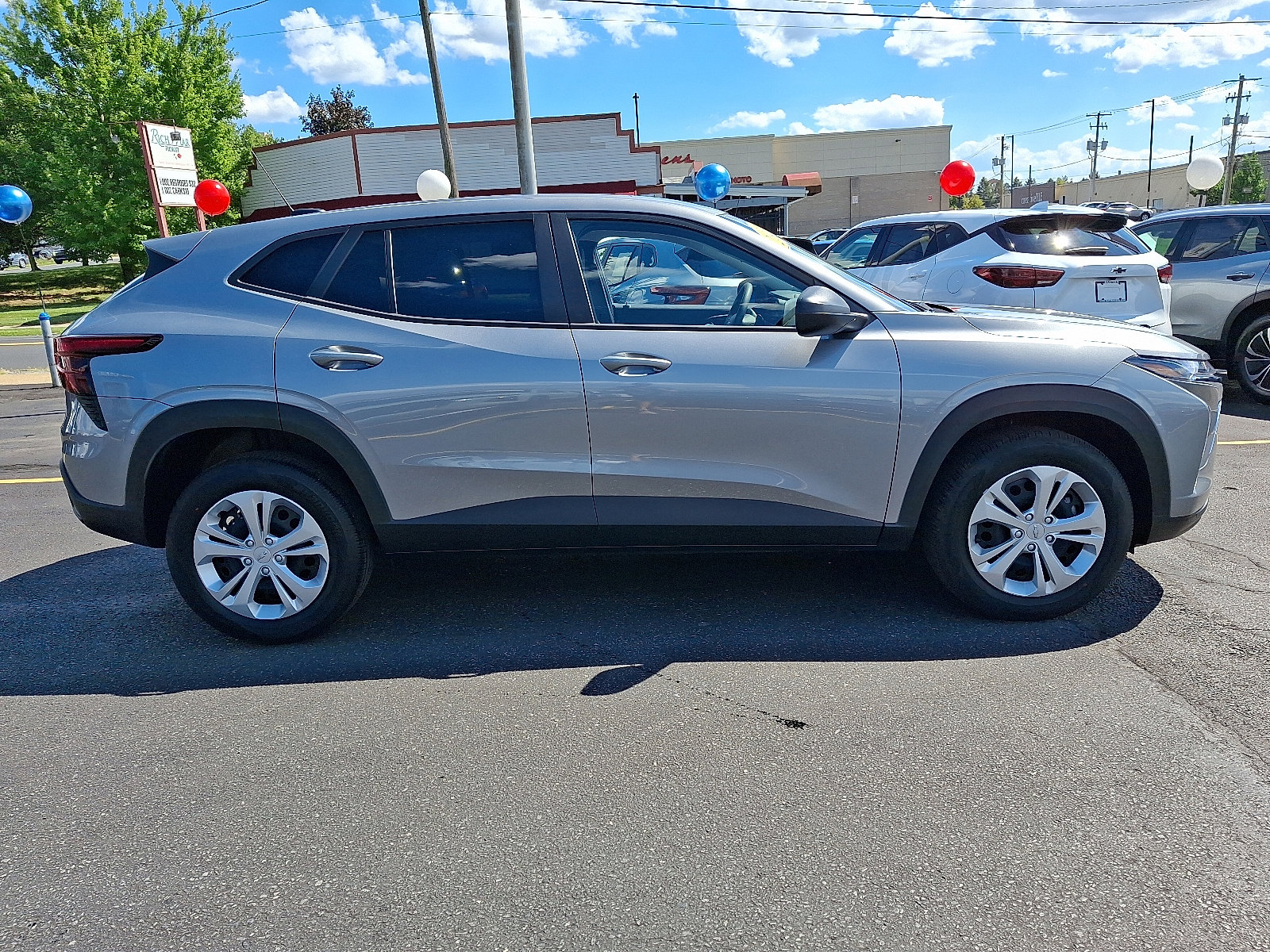 Used 2025 Chevrolet Trax LS image 6