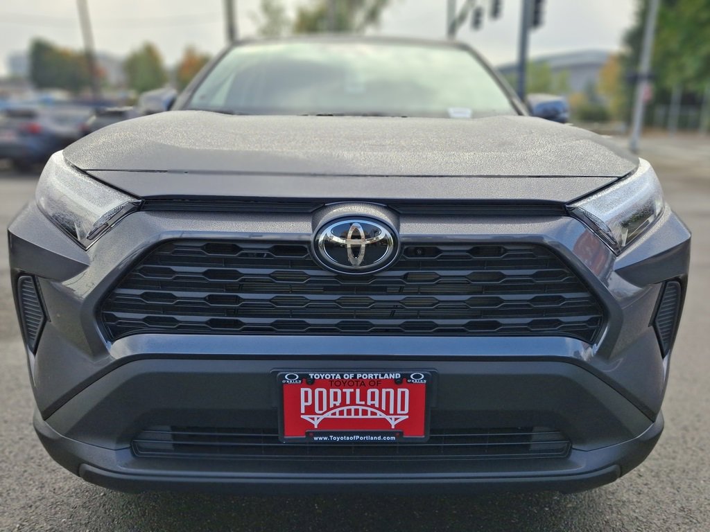 Used 2025 Toyota RAV4 XLE image 3