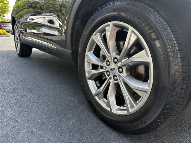 Certified 2023 Ford Explorer XLT w/ Equipment Group 202A AWD/4WD image 11