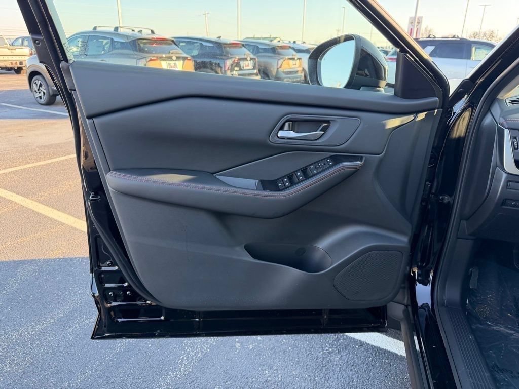 New 2026 Nissan Rogue SV AWD/4WD image 11