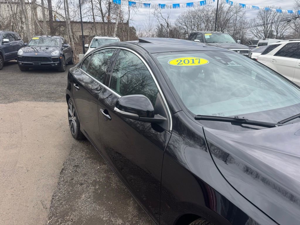 Used 2017 Volvo S60 T5 Inscription w/ Convenience Package image 11