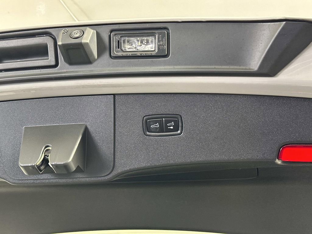 Used 2023 Porsche Cayenne Turbo GT image 33