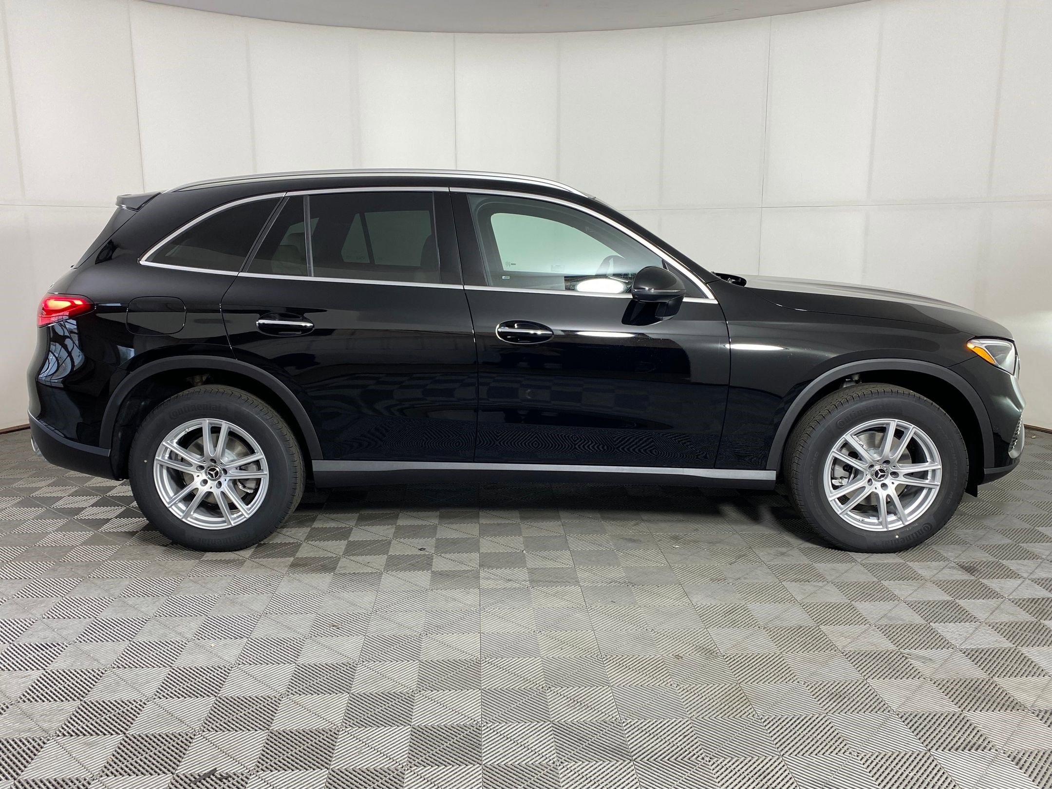 Used 2026 Mercedes-Benz GLC 300 4MATIC image 7